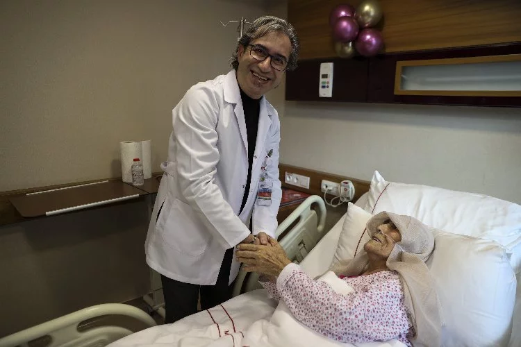 111 Yaşındaki Hatice Nine Hayata Beşinci Kez "Merhaba" Dedi