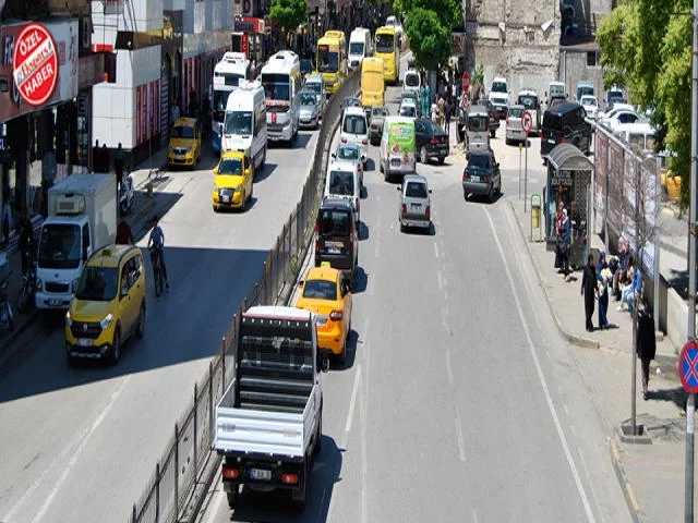 528 bin araç Gaziantep trafiğinde…