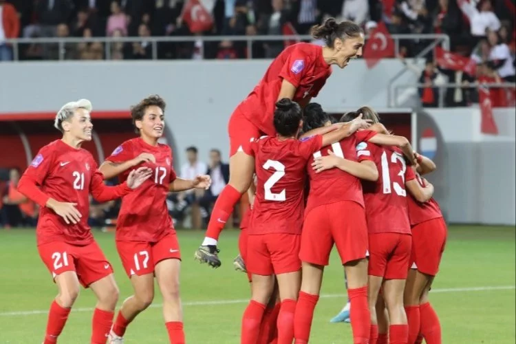 A Milli Kadın Futbol Takımı'nın, İsviçre Maçlarının Kadrosu Açıklandı