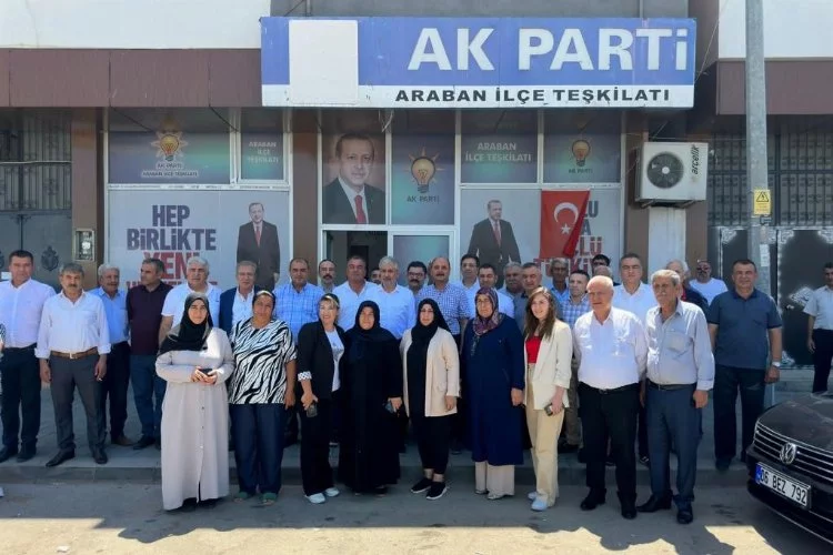AK Parti Gaziantep teşkilatı sıkılmadık el bırakmıyor