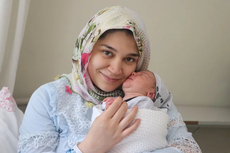 12 kadın "Anneler Günü"nde Doğum Yaptı