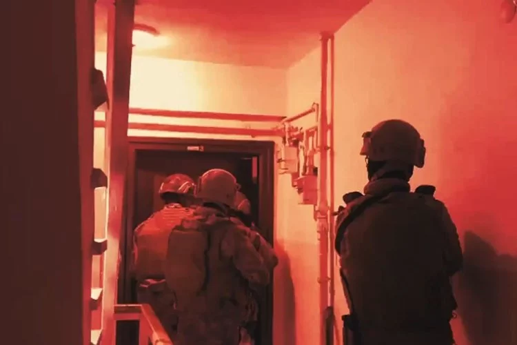 Çember-13 Operasyonunda 27 Aranan Şahıs Yakalandı