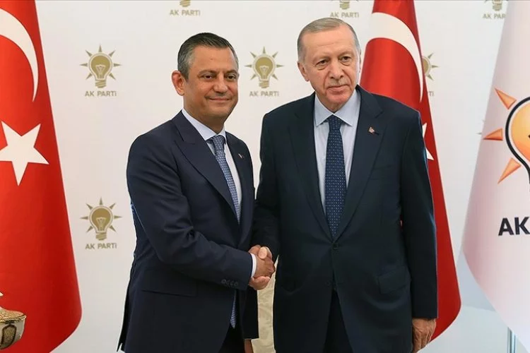 Cumhurbaşkanı Erdoğan, CHP Genel Başkanı Özel'i Kabul Etti