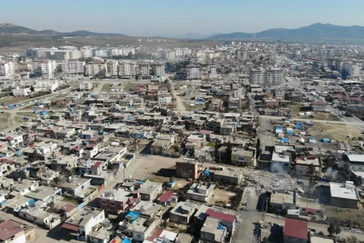Depremde 26 kişinin öldüğü Kavak Apartmanı sanıklarına 22 yıl hapis istemi