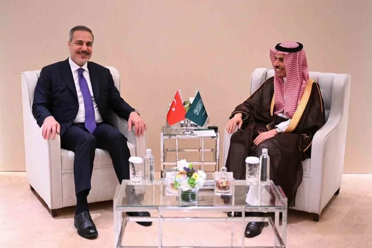 Dışişleri Bakanı Fidan, Suudi Arabistan Dışişleri Bakanı İle Görüştü