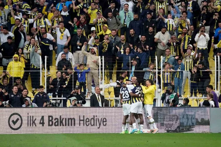 Fenerbahçe: 1 - Beşiktaş: 0 (İlk Yarı)