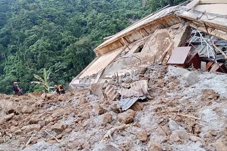 Filipinler’dekİ Toprak Kaymasında Can Kaybı 37’ye Yükseldi