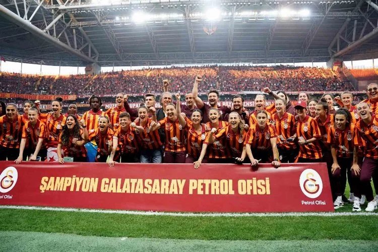 Galatasaray Kadın Futbol Takımı, Taraftarlarla Buluştu