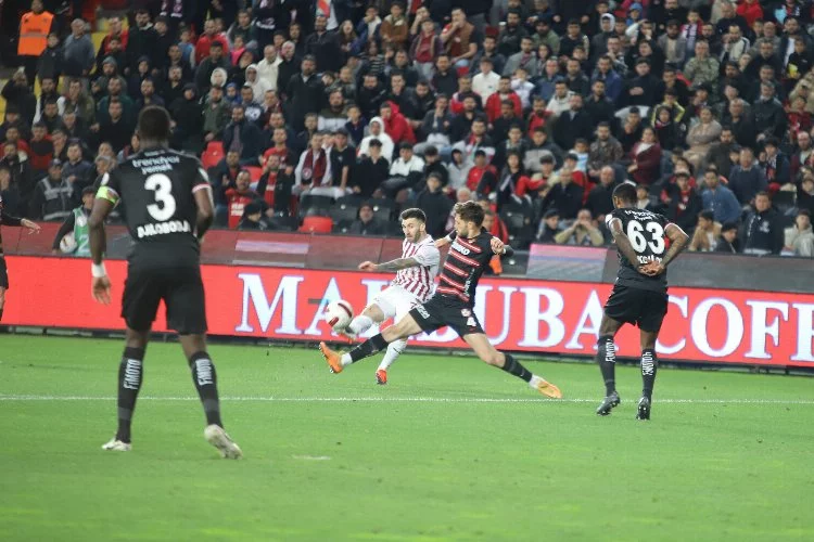 Gaziantep FK: 1 - Hatayspor: 1 (Maç Sonucu)