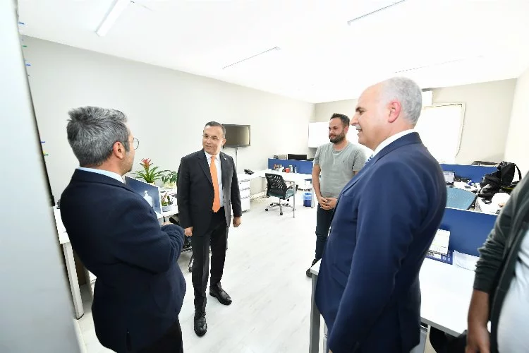 Vali Çeber, AA Gaziantep Bölge Müdürlüğü'nü Ziyaret Etti