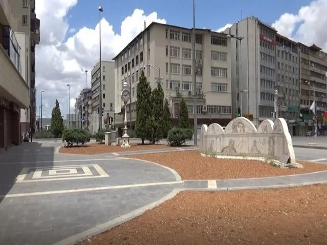 Gaziantep’te caddeler boş kaldı