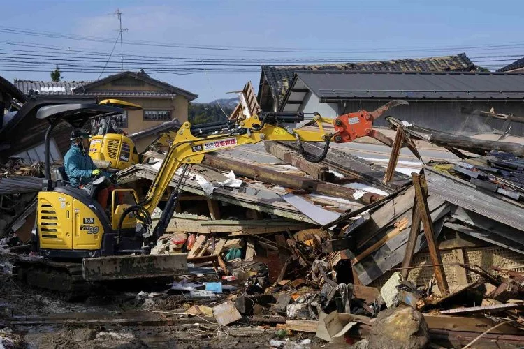 Japonya’daki 7,6’lık Depremde 1 Ay Geride Kaldı: 238 Ölü, 19 Kayıp