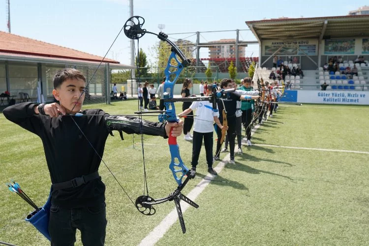 Şahinbey belediyesi okçuluk turnuvası düzenledi