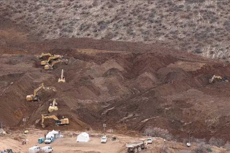 TBMM Maden Kazasını Bölgeyi Ve Farklı Altın Madenlerini İnceleyecek