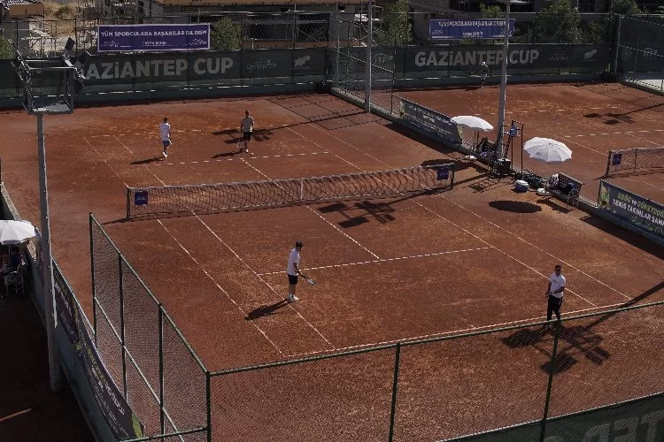Tenis Takım Şampiyonası Gaziantep'te başladı