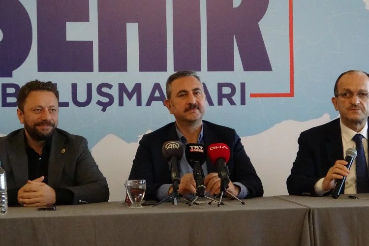 “Türkiye’nin sivil ve demokratik bir anayasa yapma ödevi vardır”
