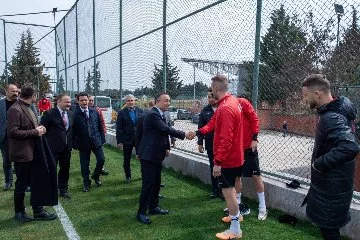 Vali Çeber Gaziantep FK'yı Ziyaret Etti
