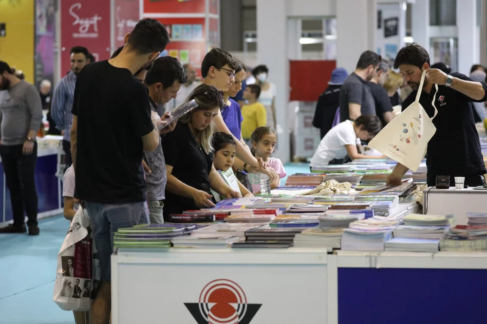 Vatandaşlar Gaziantep Kitap Fuarı’nı çok sevdi